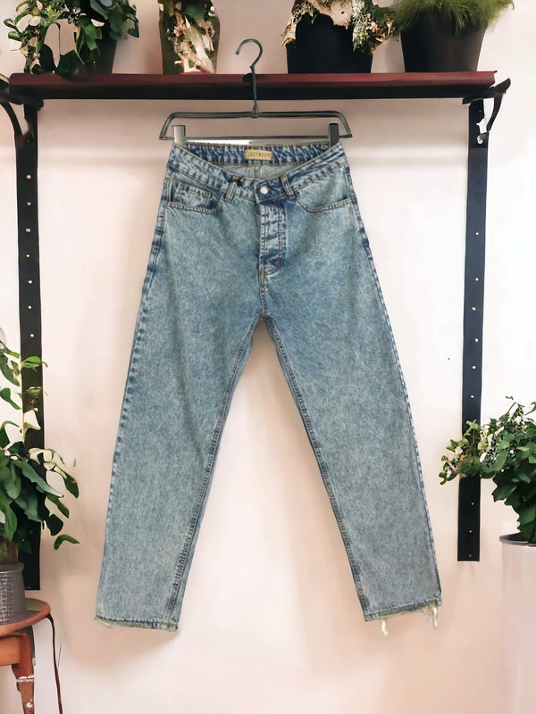 jeans sfangiato